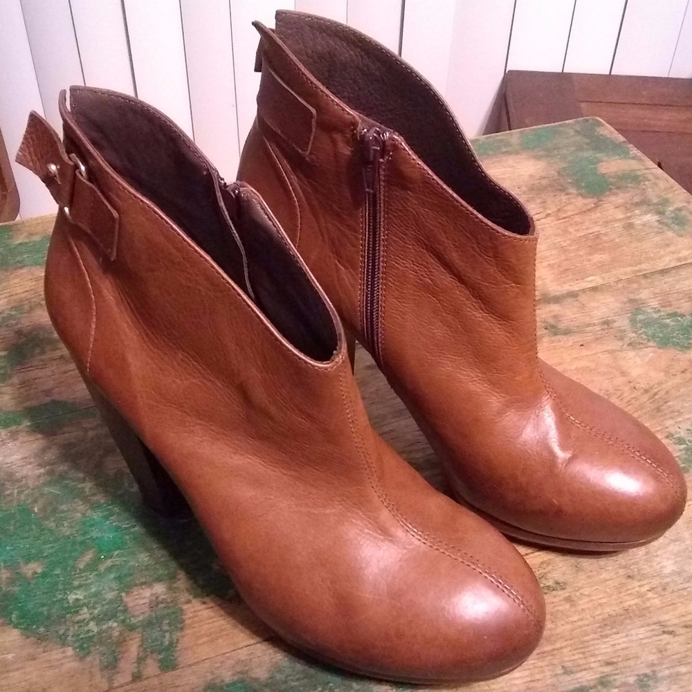 Vic, Ankle High Boot, Women’s Shoes, Euro 38/US 7, Italy - Picture 3 of 7